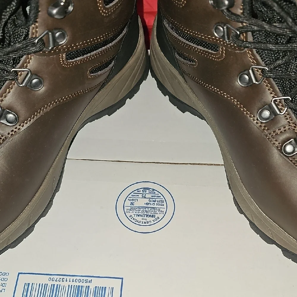 Eddie Bauer sturdy leather